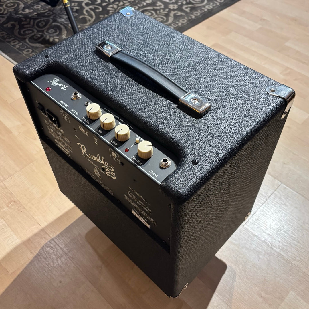Fender - Rumble 25 (V3) Black & Silver 25 Watt Bass Combo Amp - USED