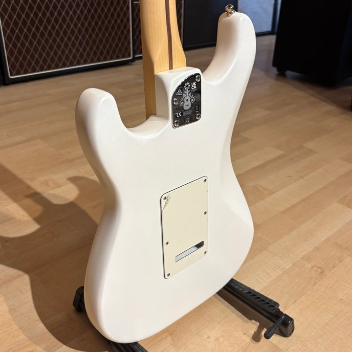 Fender Juanes Stratocaster (Luna White) Electric Guitar