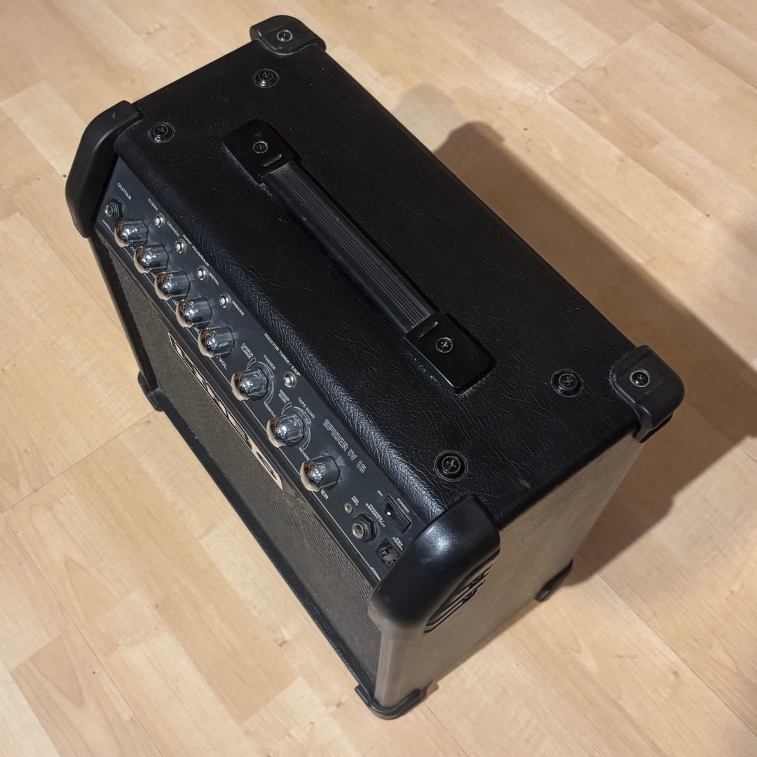 Line 6 - Spider IV 15 Watt Solid State Guitar Modeling Amplifier - USED