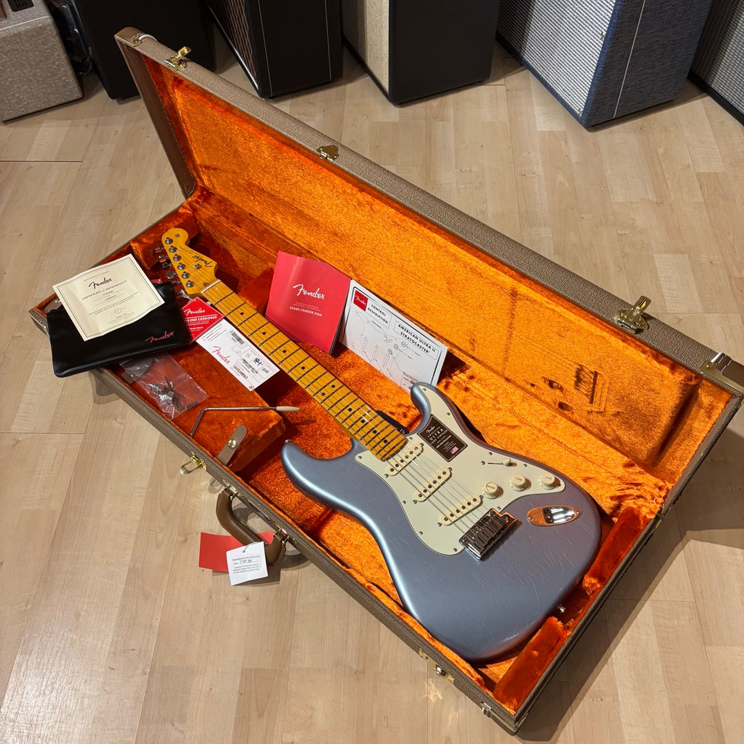 Fender Limited Edition American Ultra Luxe '60s Stratocaster (Ice Blue Metallic)