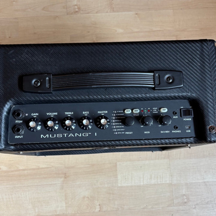 Fender - MustangI (V1) 20 watt 1x8" Modeling GTR Amplifier (Black & Silver - 2012) - USED