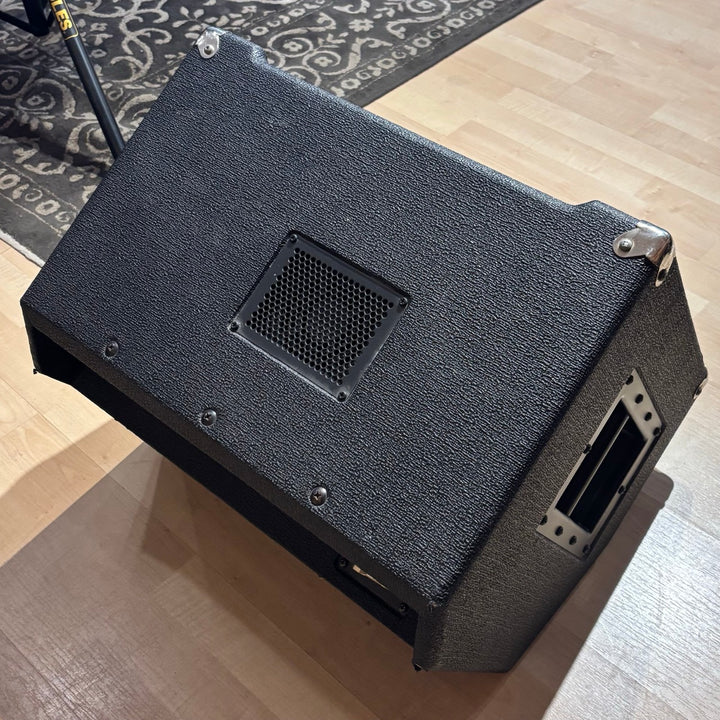 Traynor - DynaBass 300T - Tilt Back 350 Watt Bass GTR Combo - USED