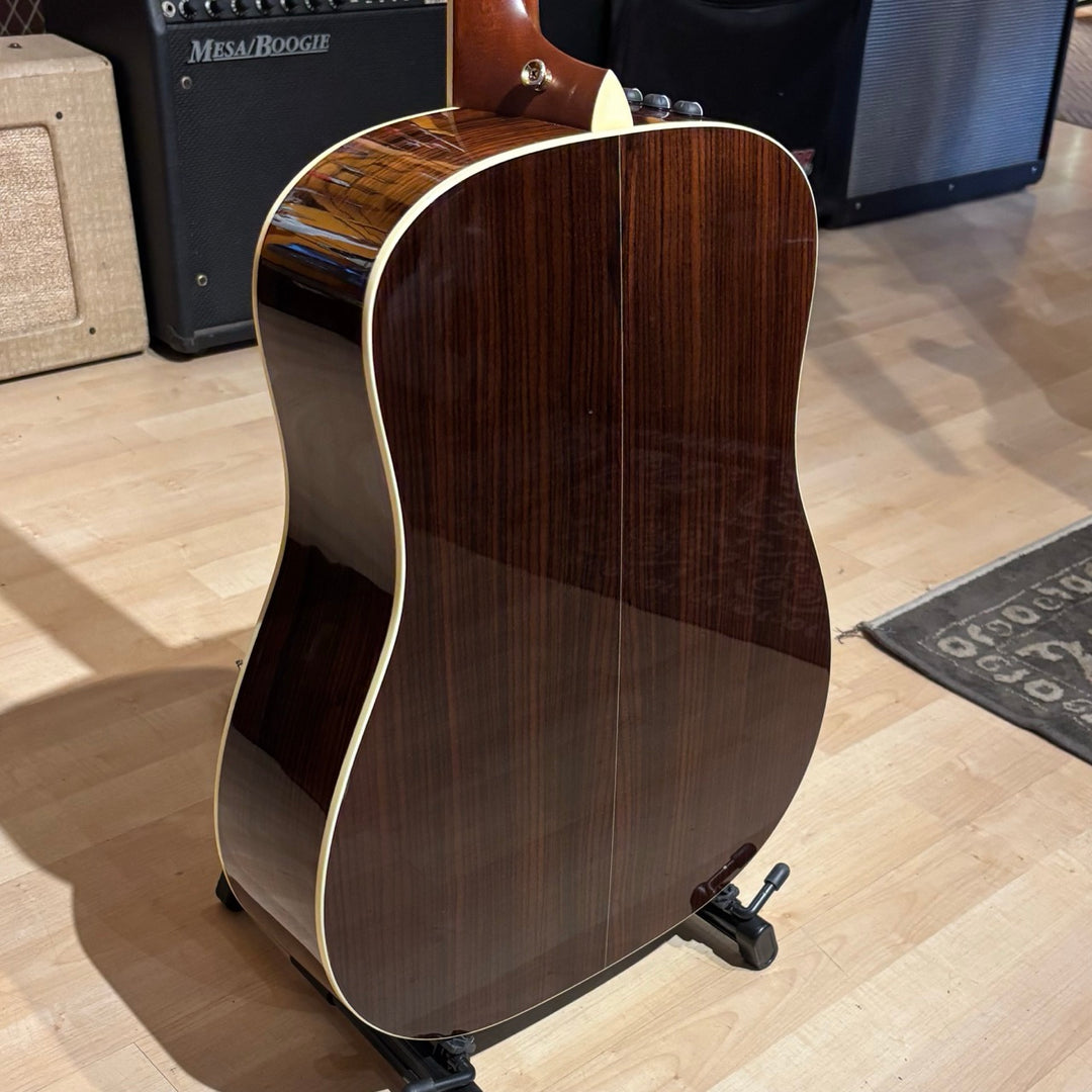 Taylor - DN8-E Acoustic Electric w/ Deluxe Taylor HD Case (Natural - MINT 2010) - USED