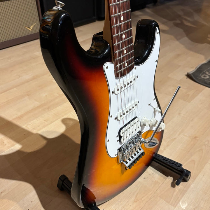 Fender -  Floyd Rose II Fat Strat w/ Squier Badged Hard Shell Case (Rosewood - 3TSB - 2000) - USED