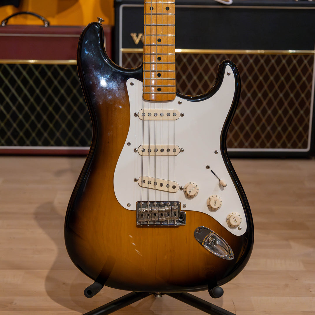 Fender - Classic  Series 50's RI Stratocaster  (Maple - 2TSB ) w/ SKB Molded HD Case - 2011 - USED  Electric Guitar