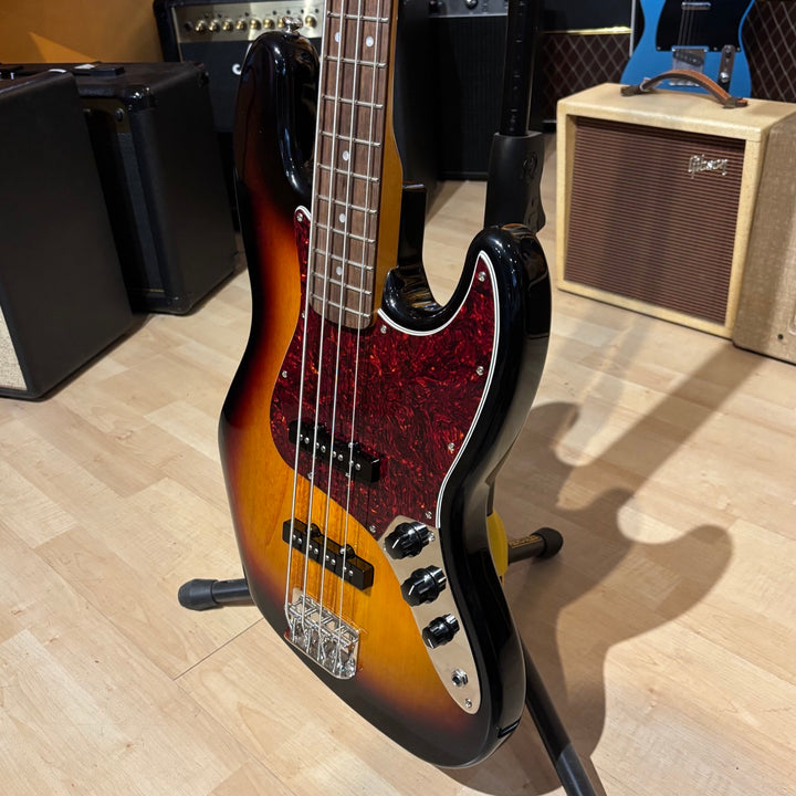Squier - Classic Vibe  60's J Bass w/ Fender AM Vintage P-up Upgrade & Tweed HD Case - USED