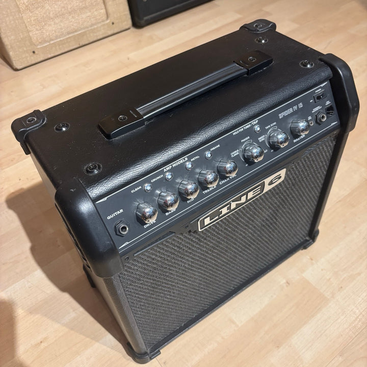 Line 6 - Spider IV 15 Watt Solid State Guitar Modeling Amplifier - USED