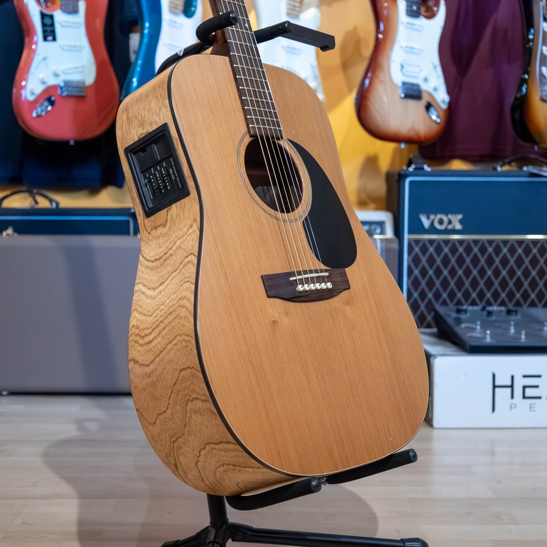 Simon & Patrick - 6 Cedar Dreadnaught Acoustic - Electric  w/ Hard Shell Case - (1995) - USED