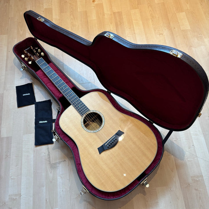 Taylor - DN8-E Acoustic Electric w/ Deluxe Taylor HD Case (Natural - MINT 2010) - USED