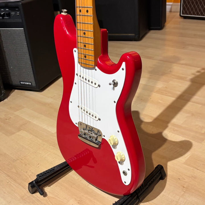 Fender - MIM Traditional Duo Sonic w/ Gig Bag (Torino Red-Maple Neck-2000) - USED