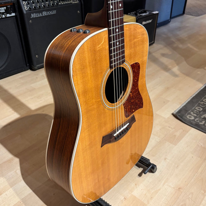 Taylor - 210E Dreadnaught Acoustic - Electric  w/ Taylor Hard Shell Case (Natural-2007) - USED