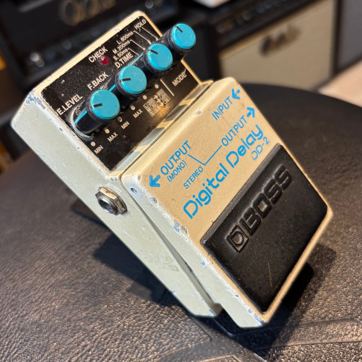 VINTAGE Boss DD-2 Digital Delay (V1 - Blue Label - MIJ 1984) - USED