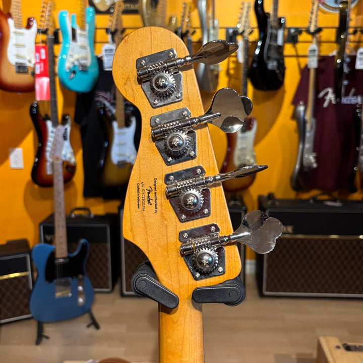 Squier - Classic Vibe  60's J Bass w/ Fender AM Vintage P-up Upgrade & Tweed HD Case - USED