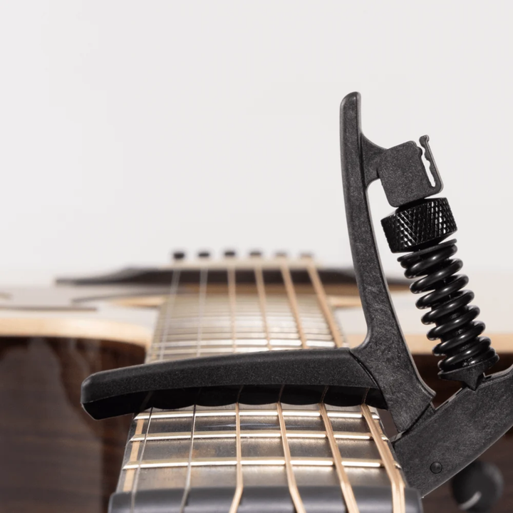 D'Addario PW-CP-22 Artist+ Carbon Capo Adjustable Tension (Black)