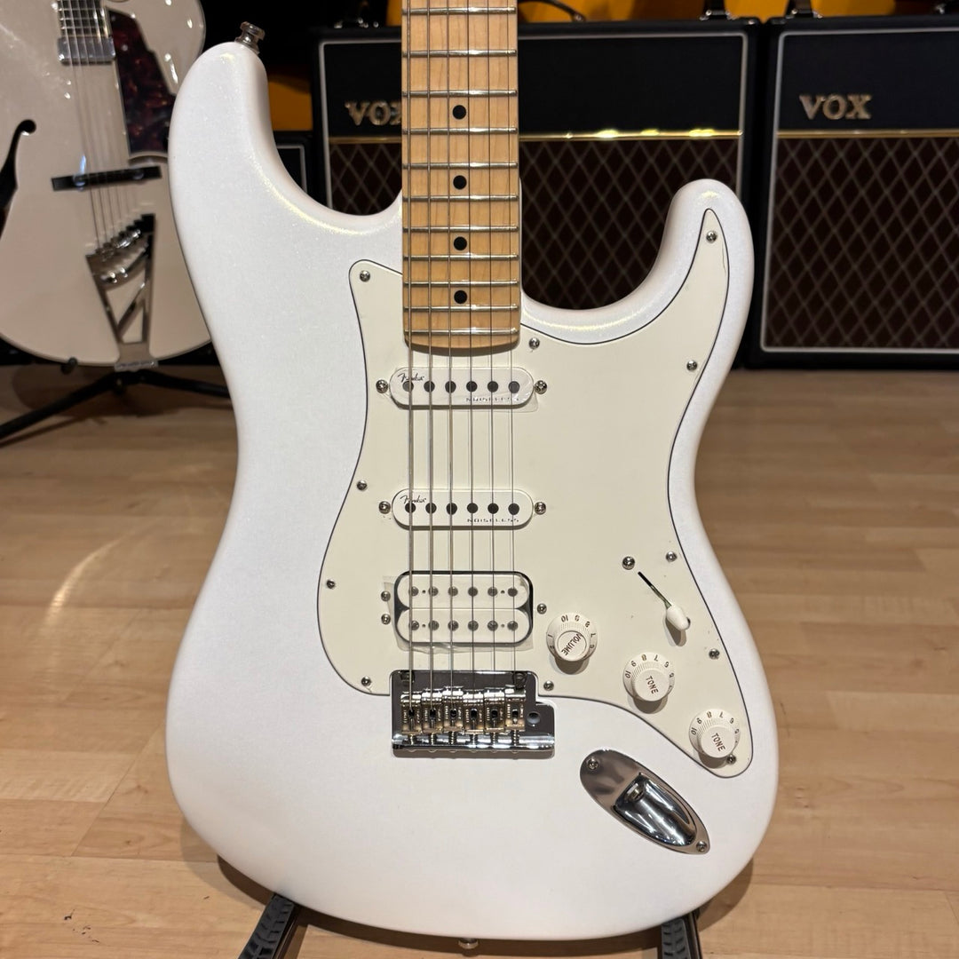 Fender Juanes Stratocaster (Luna White) Electric Guitar