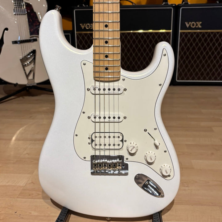 Fender Juanes Stratocaster (Luna White) Electric Guitar