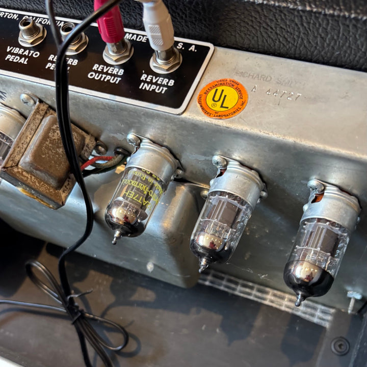 Fender - Vibrosonic Reverb Silverface Conversion  w/New Caps & Tubes, F.Switch VINTAGE (1972) - USED