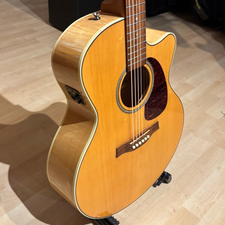 Seagull - Performer CW-0MJ-QI Flame Maple Cutaway AC - Electric w/ TRIC Bag  - USED