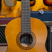 Yamaha C40 Full Size Nylon-String Classical Guitar (Demo)