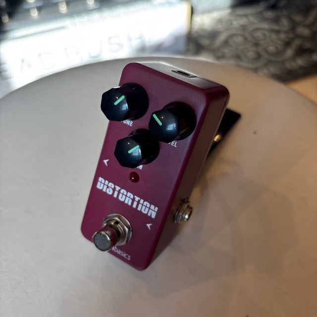 Amazon Basics - Red MINI Distortion Pedal w/ True Bypass - USED