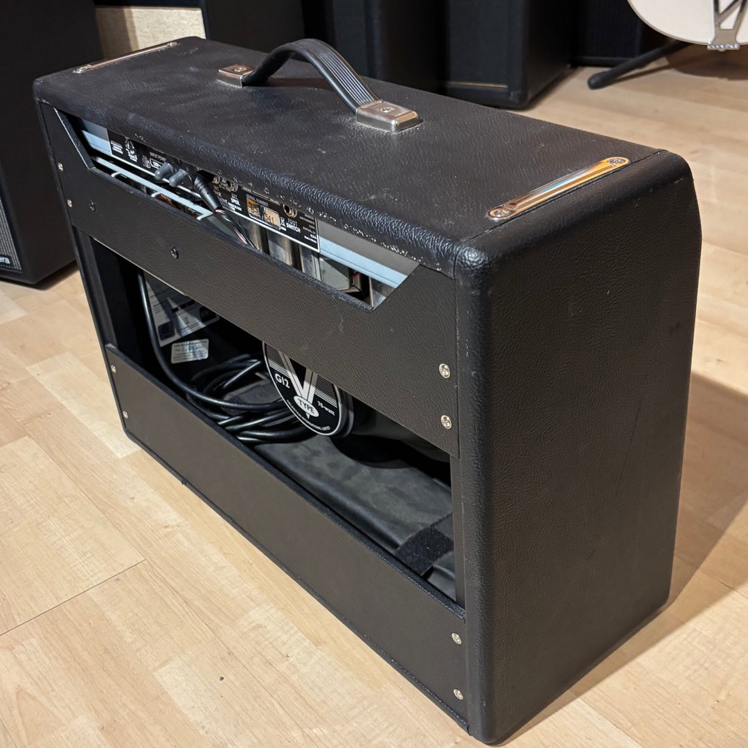 Fender - '68 Reissue Deluxe Reverb Amplifier (22 Watt-Silverface - 2020) - USED