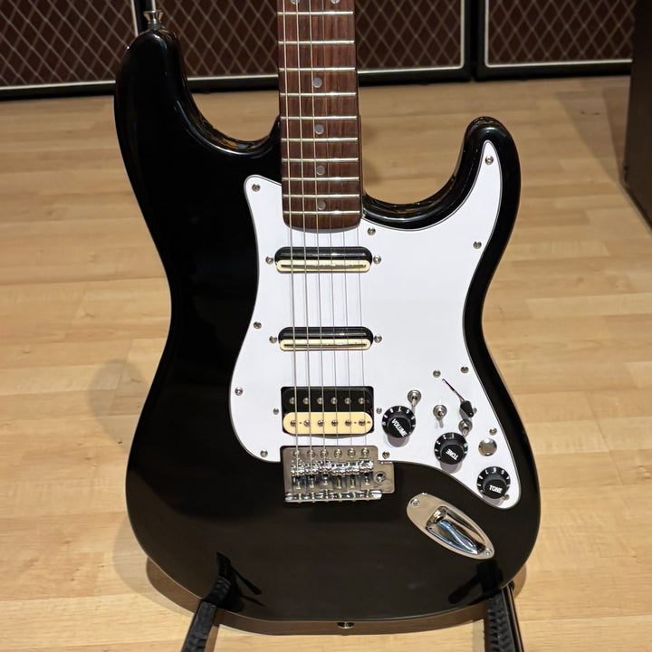 Squier - Affinity Series Stratocaster w/Gig Bag (Modified-Black-2010) - USED
