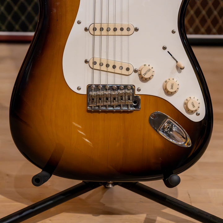 Fender - Classic  Series 50's RI Stratocaster  (Maple - 2TSB ) w/ SKB Molded HD Case - 2011 - USED  Electric Guitar