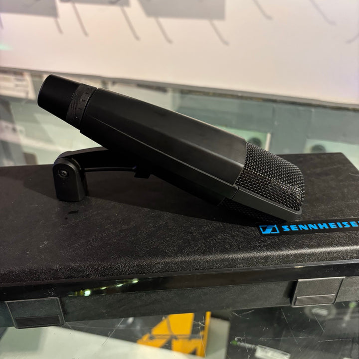 Sennheiser - MD-421 II Cardioid Studio Microphone  w/Carrying Case - USED
