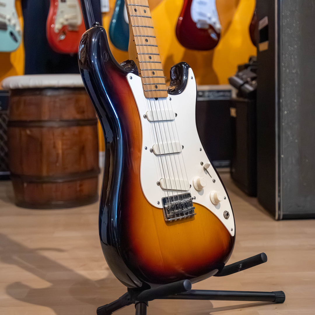 Fender - USA Made S3 Bullet  ( SSS-2-Tone Sunburst - Maple NK)  w/OHSC - 1981 - USED Electric Guitar