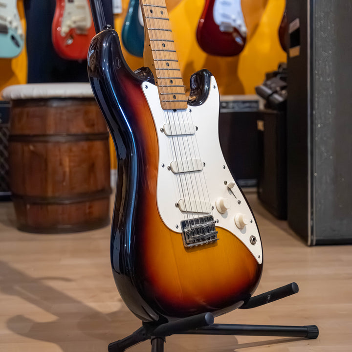 Fender - USA Made S3 Bullet  ( SSS-2-Tone Sunburst - Maple NK)  w/OHSC - 1981 - USED Electric Guitar