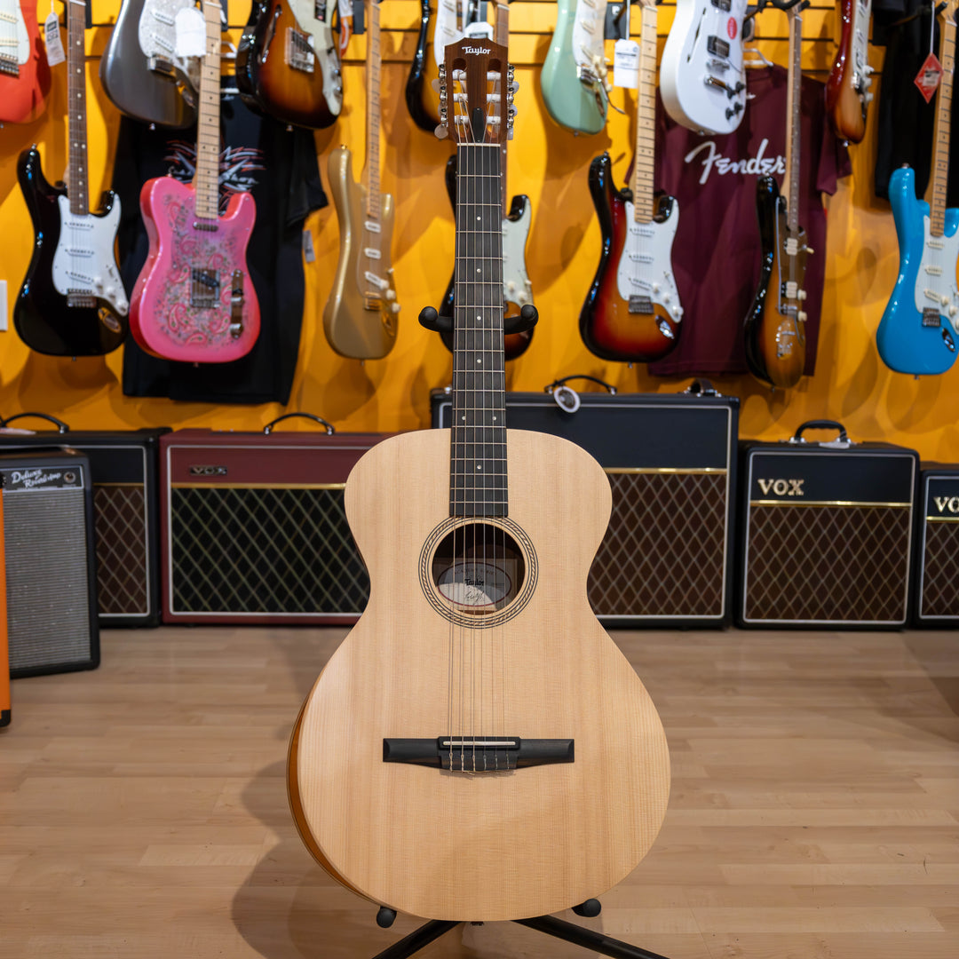 Taylor Academy 12-N Acoustic Guitar - Lutz Spruce Top