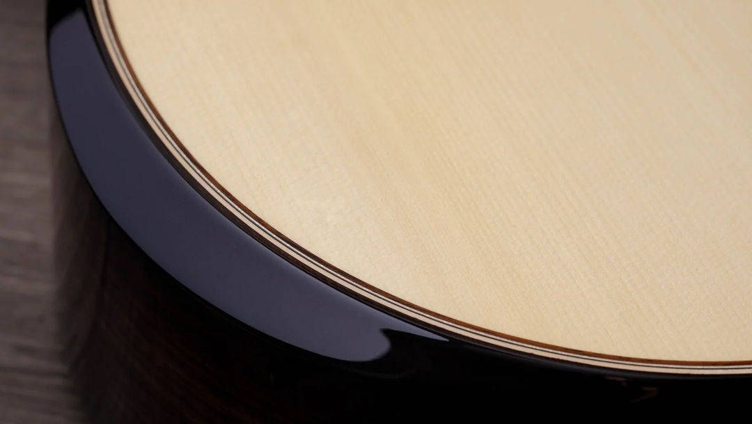 Overview

Solid Indian rosewood for warm response and lush overtones
Adirondack spruce top for unmatched volume and power
Beveled armrest and cutaway for enhanced playability
All-gloss finish with Kona edgeburst for back/sides
Includes ES2 electronics and deluxe hardshell case