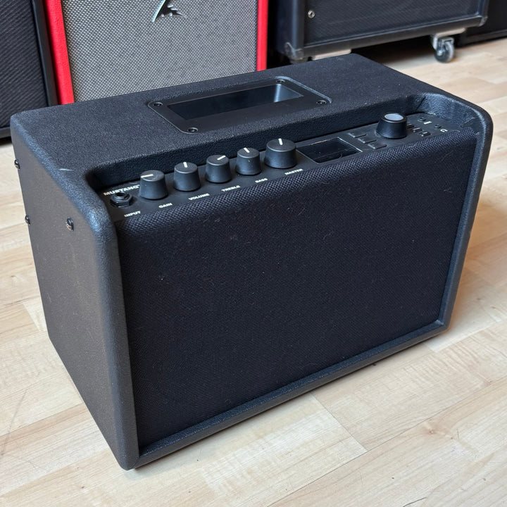 Fender - Mustang GT40 Modeling Guitar Amplifier (40 Watts - Stereo - 2017) - USED