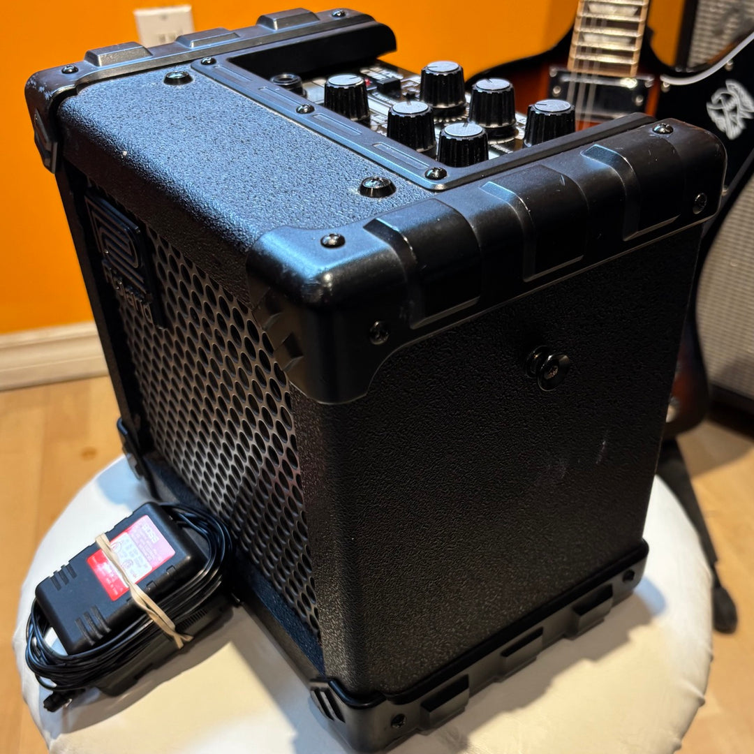 Boss - Micro Cube GX-3 Watt 9V Or Battery Operated GTR Amp w/ PWR Supply & On Board FX - USED