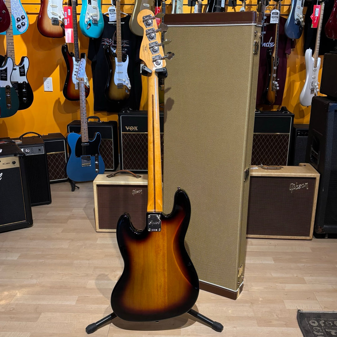 Squier - Classic Vibe  60's J Bass w/ Fender AM Vintage P-up Upgrade & Tweed HD Case - USED