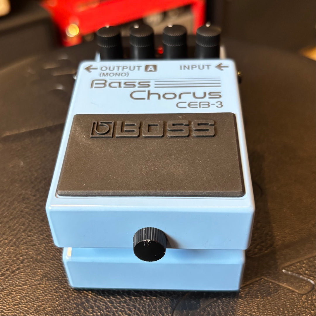 Boss - CEB-3 Bass Chorus Pedal w/ Box & user Guide (2007) - USED