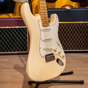 Fender - American STD Strat ( Maple - Olympic White ) -w/ Fender Chainsaw Style HD case - 2013 - USED