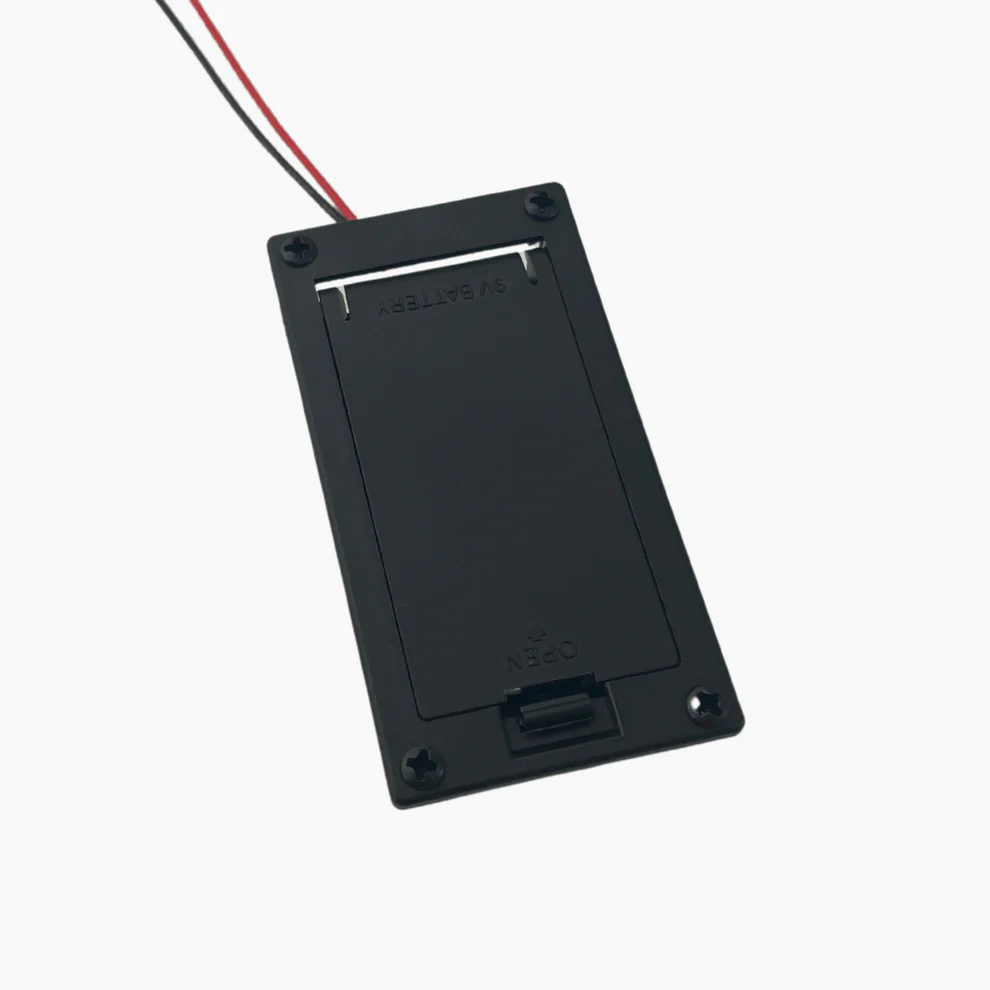 Allparts EP-0926-023 - Small Footprint 9V Battery Box with Battery Lead Clip