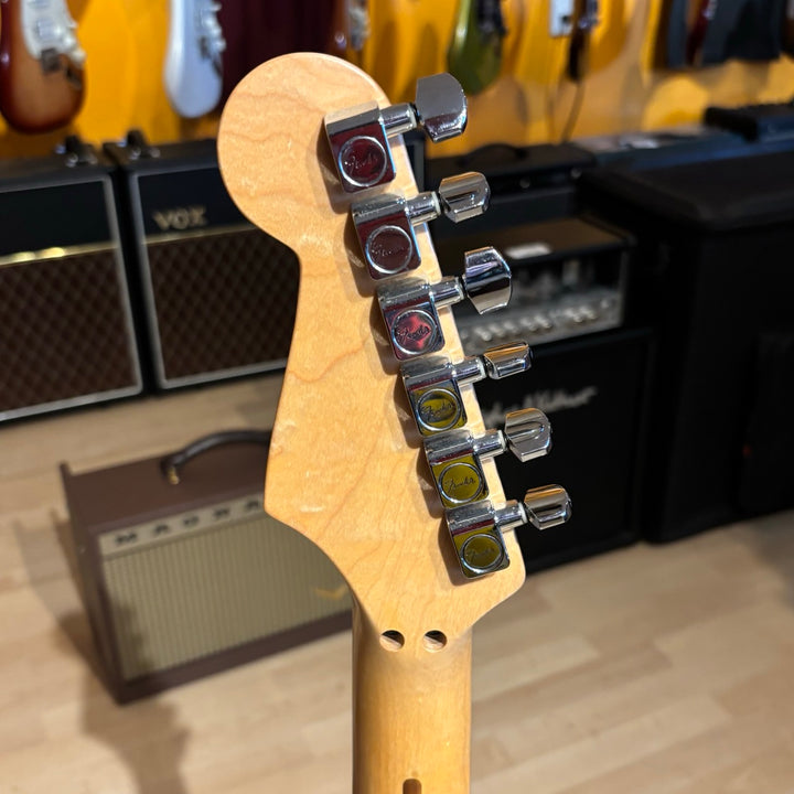 Used Fender Fat Strat with Floyd Rose II & Hard Shell Case (Rosewood - 3-Color Sunburst - 2000) - View 23