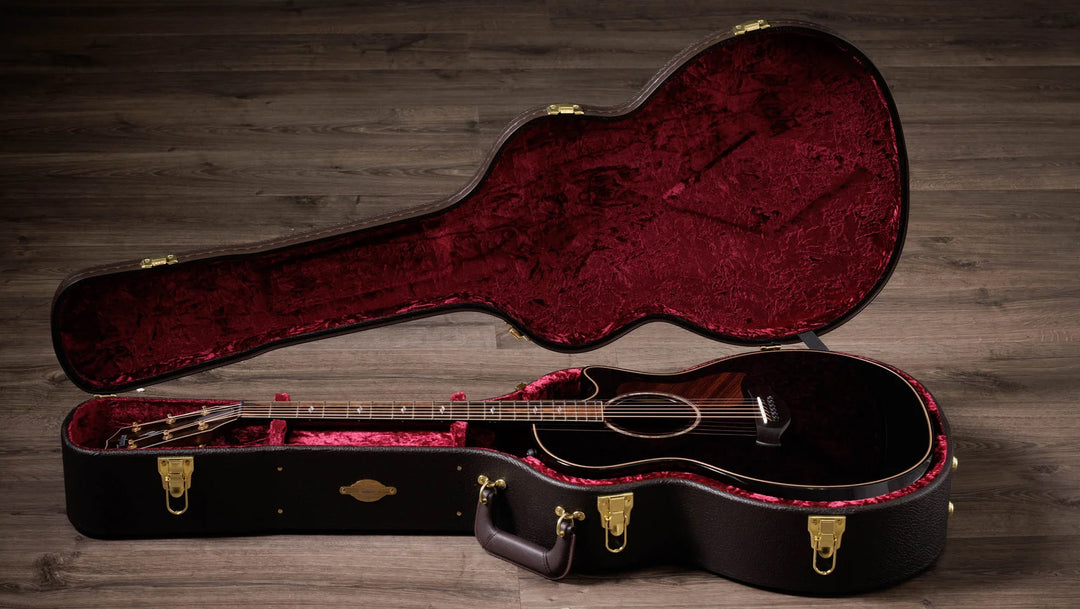 Overview

Indian rosewood yields warmth and lush overtones
Adirondack spruce top with rich power and projecion
V-Class bracing dials up longer sustain and louder volume
Striking black top finish treatment
Includes ES2 electronics and hardshell case