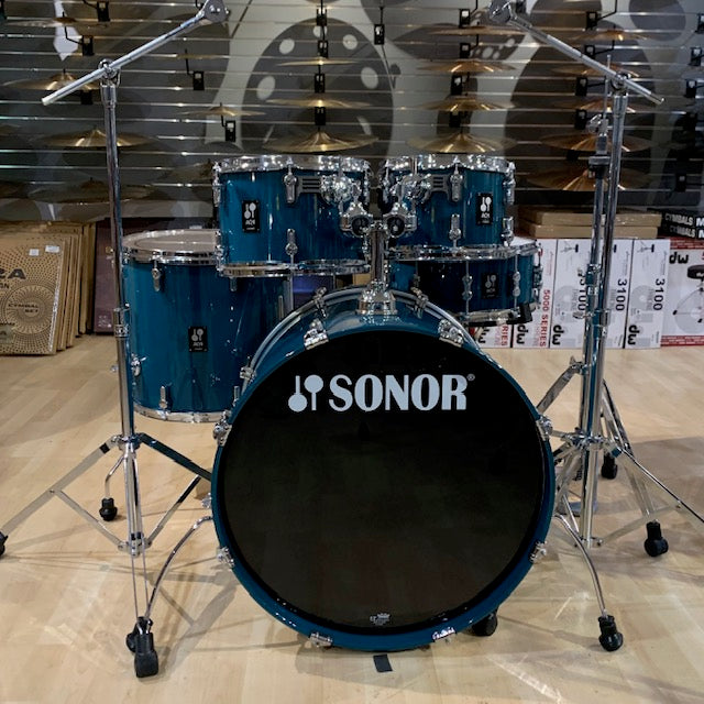 Sonor AQ1 Stage 5-Piece Drum Set (22" BD, 14" S, 10" Tom, 12" Tom, 16" FT, and Hardware Set) - Caribbean Blue