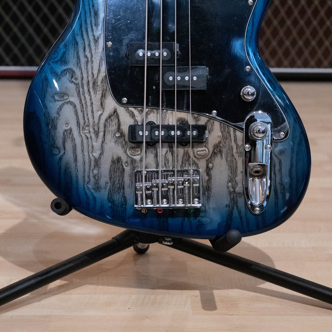Ibanez Talman Bass (Cosmic Blue Starburst) TMB400TACBS - Demo