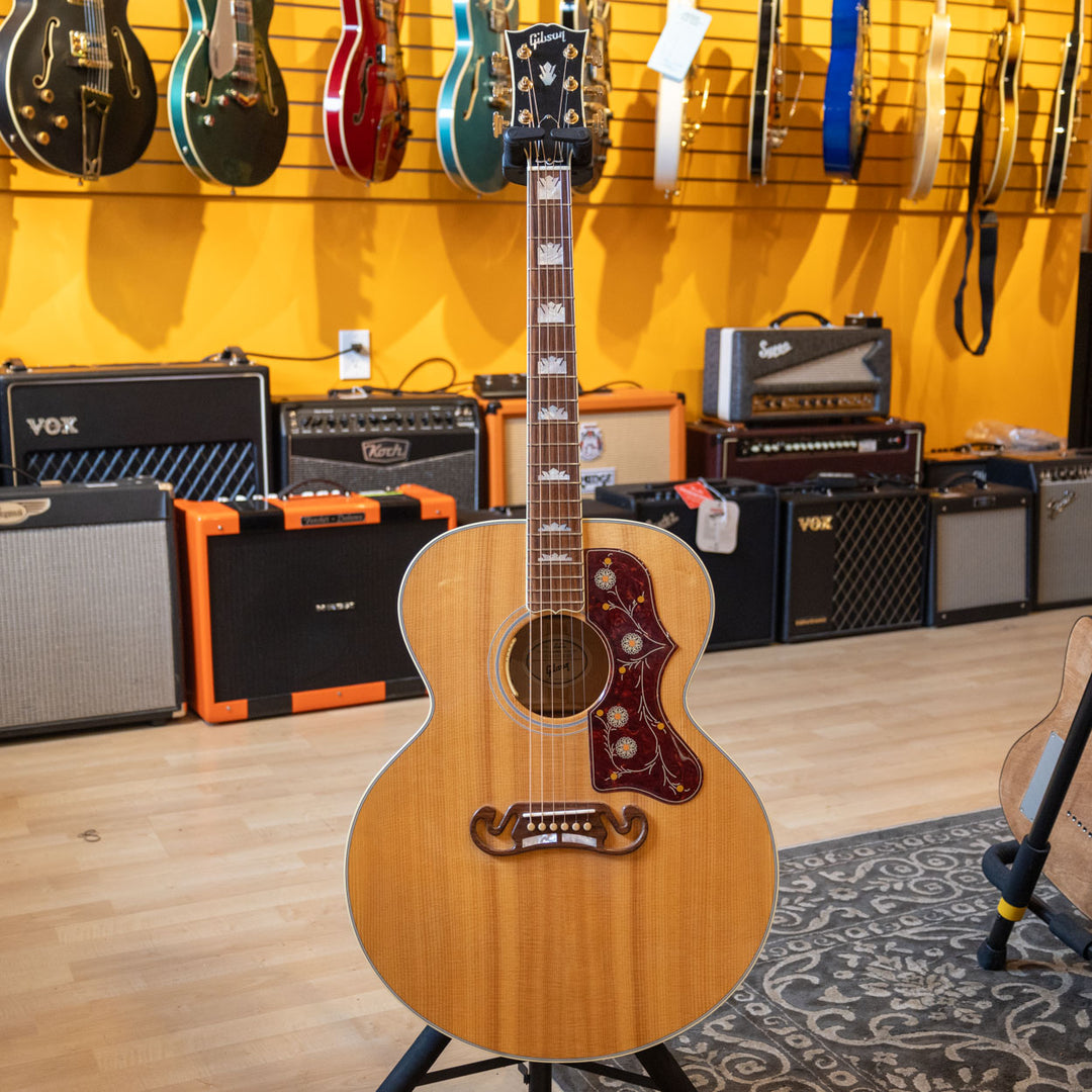 Gibson - SJ 200 Standard ( Antique Natural )  w/OHSC - 2019 - Used