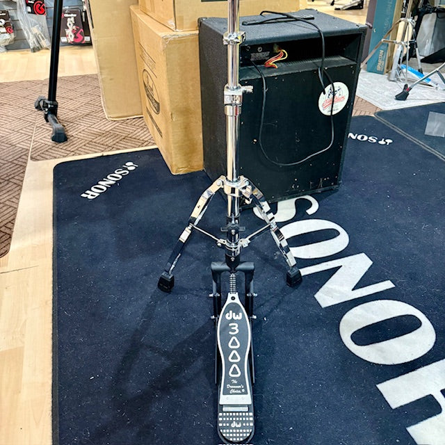 DWCP3500TAUSED- Demo Model DW 3000 2 leg hi hat stand " Mint " No Box