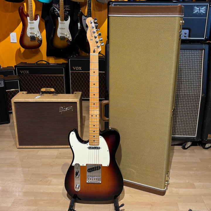 Fender -  LEFTY Player Telecaster (Maple- 3TSB) w/ Fender Tweed HD Case (2018)- USED