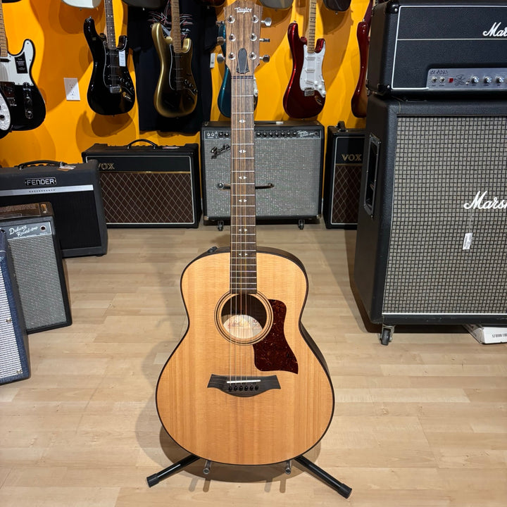 Taylor - "GTE"  Urban Ash Acoustic Guitar (Demo)