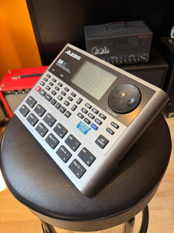 Alesis - SR18 Professional Drum Machine w/ Box, PWR Supply & User Guide - USED