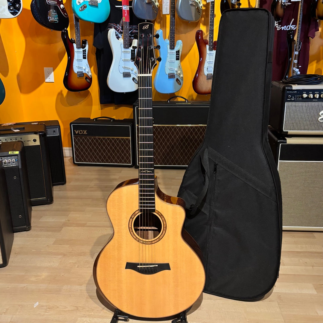 Bridgeport - BG500-SSA-C Non Electric Cutaway Acoustic w/ Feather Lite DLX Case (2015) - USED