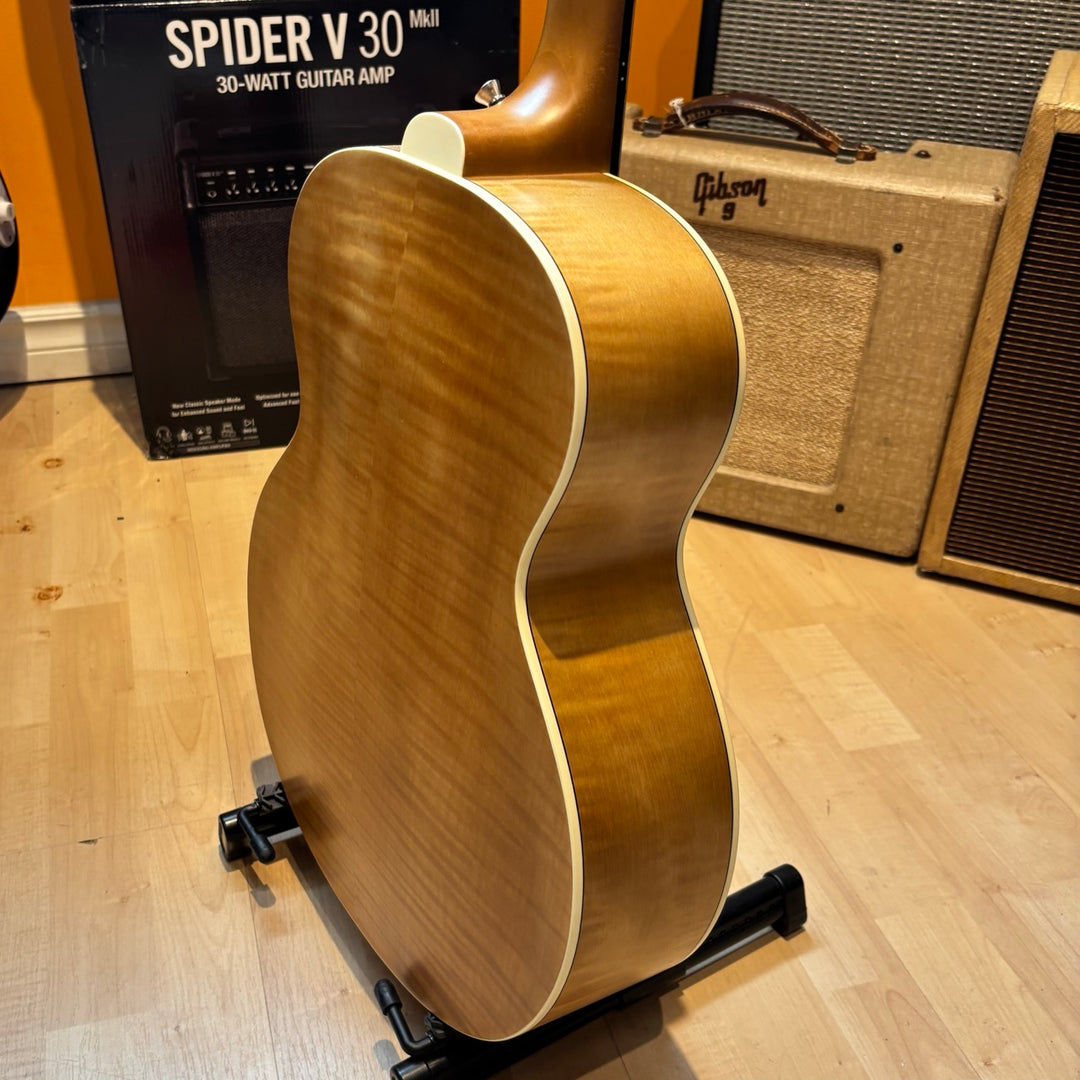 Guild - Jumbo Junior Acoustic Electric MINI Bass w/ Guild DLX Bass Bag (Natural 2022) - USED