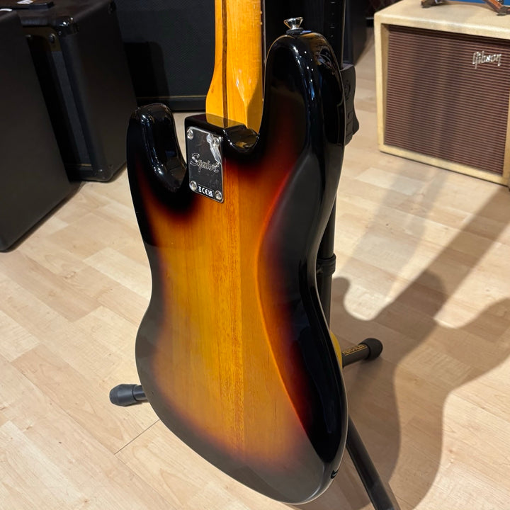 Squier - Classic Vibe  60's J Bass w/ Fender AM Vintage P-up Upgrade & Tweed HD Case - USED